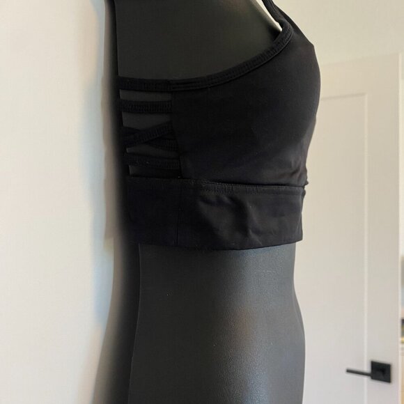 Forever 21 Sports Bra Black Cutout With Open Back Women's‎ Size Small - Picture 2 of 3